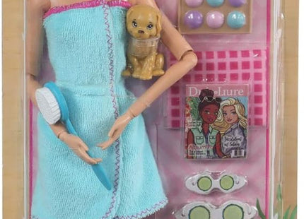 Barbie Fashionistas Doll with Accessories - Diverse & Inclusive Fashion Doll, On-Trend Outfit - GKH73