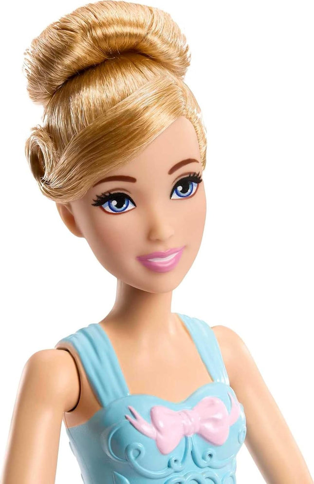 Barbie Fashion Doll with Accessories – Stylish On-Trend Outfit for Creative Fashion Play – JCY51